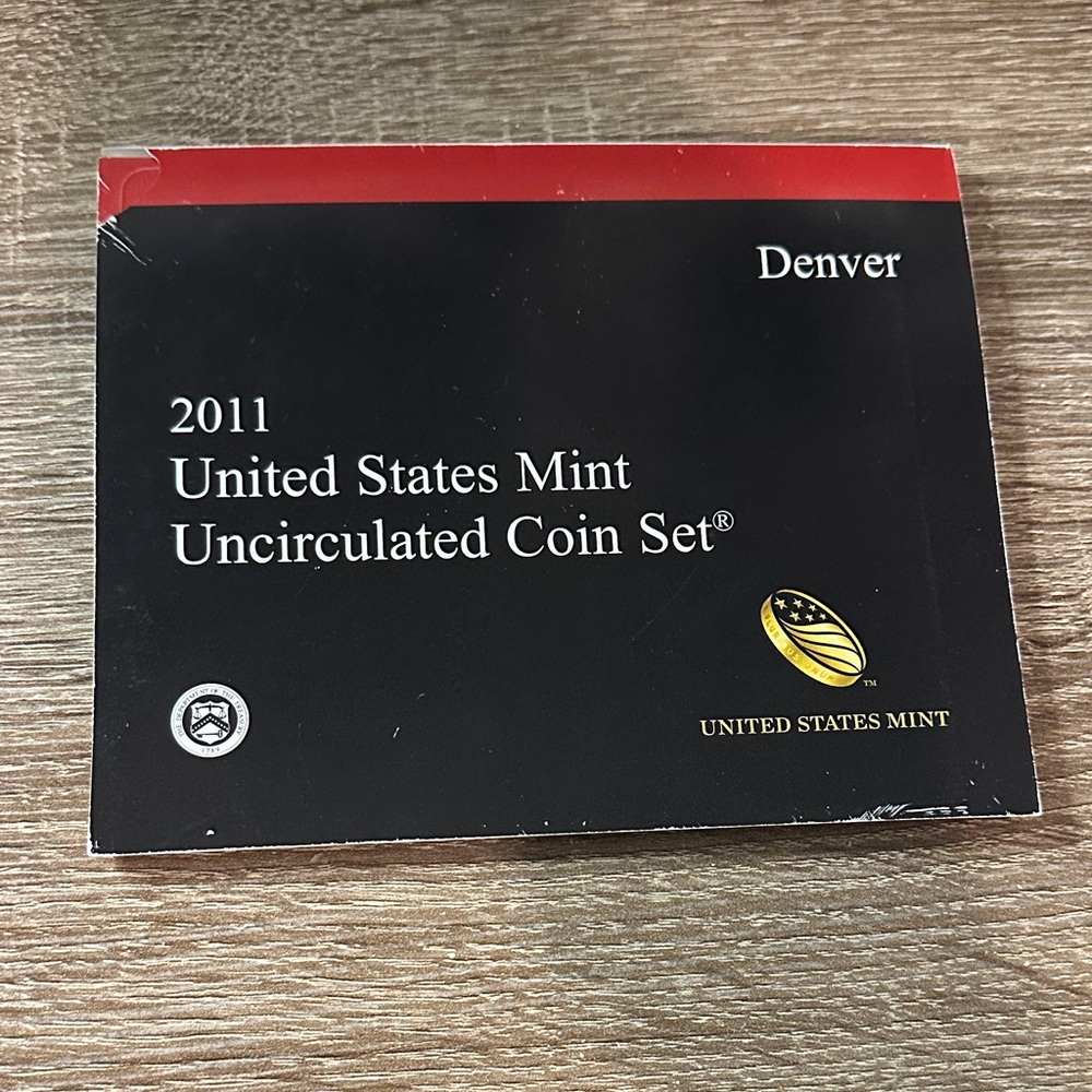 2011 Uncirculated Coin Set - Black and Red